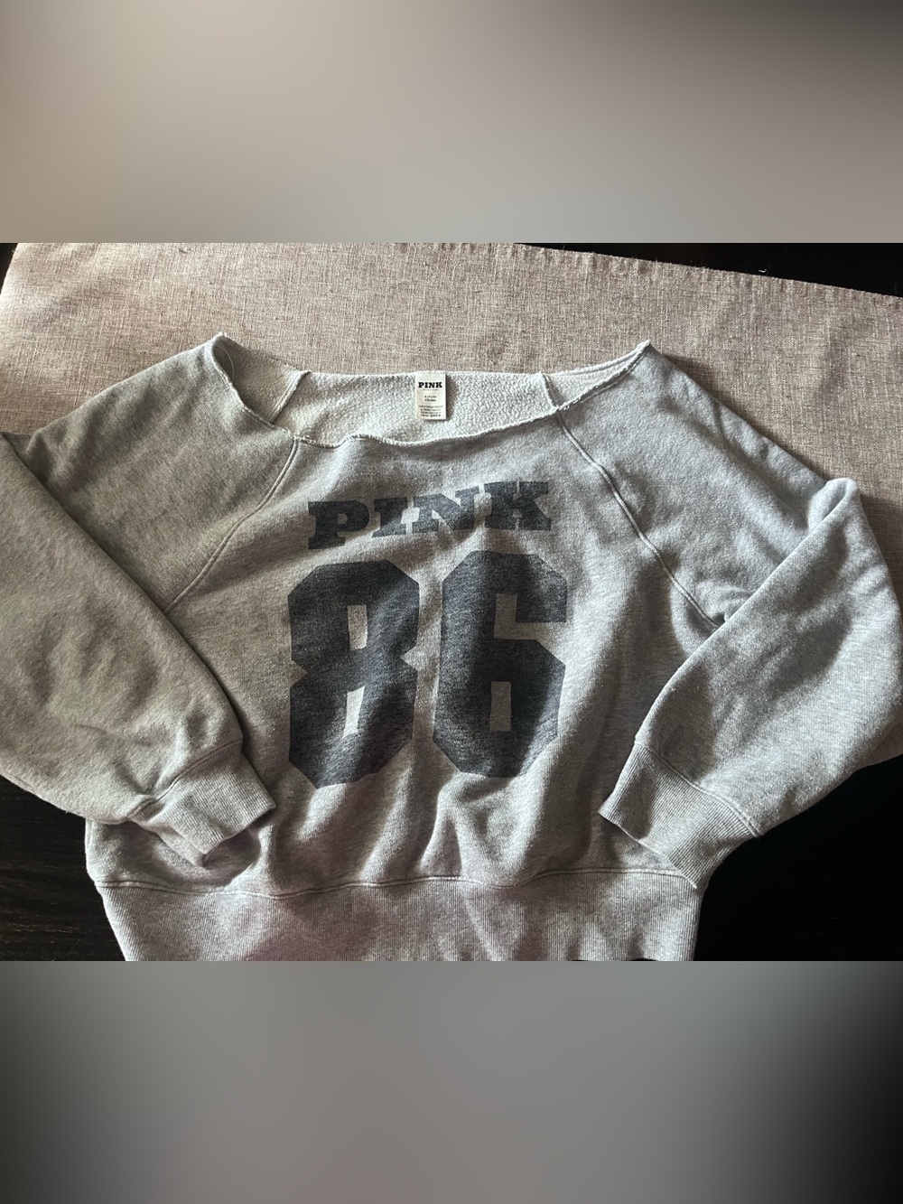 PINK Victoria's Secret Gray '86 Graphic Women’s Sweatshirt
